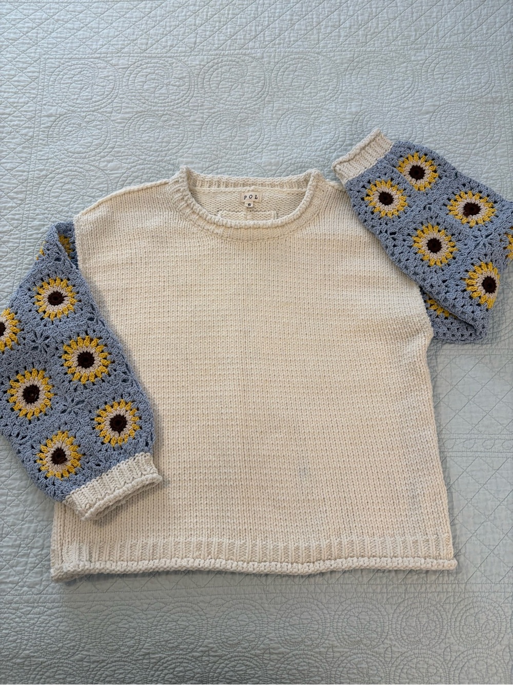 POL crochet sleeve pullover sweater. Size small. - Picture 3 of 9